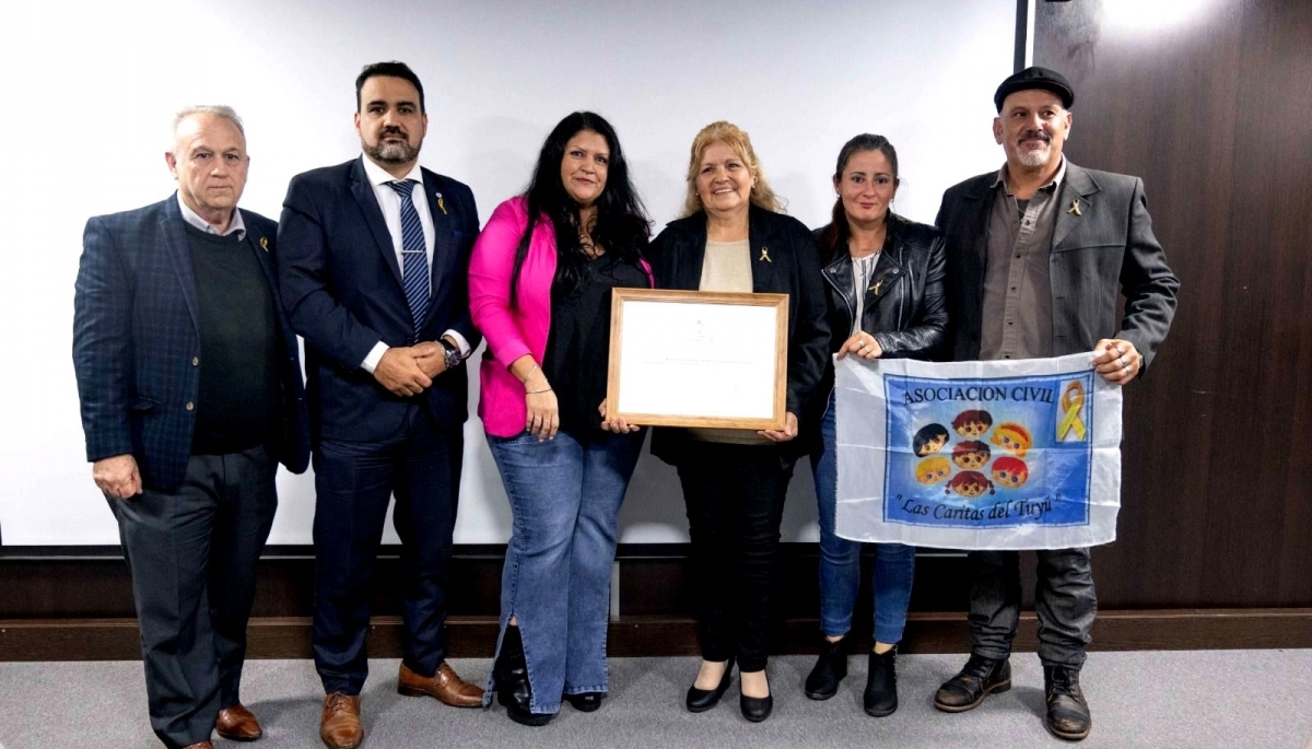 En Diputados: Luayza participó del reconocimiento a la organización “Las Caritas del Tuyú”