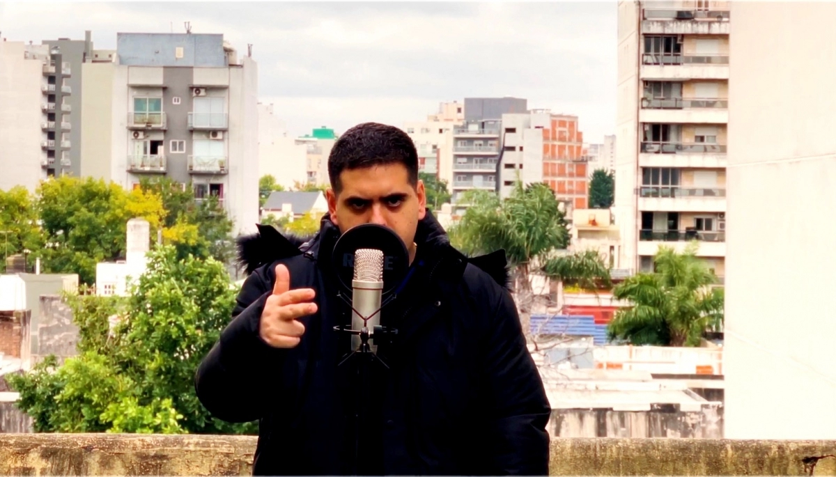 Leuman estrenó una nueva canción de cumbia titulada: "Tenés Todo" junto a DJ Manuso