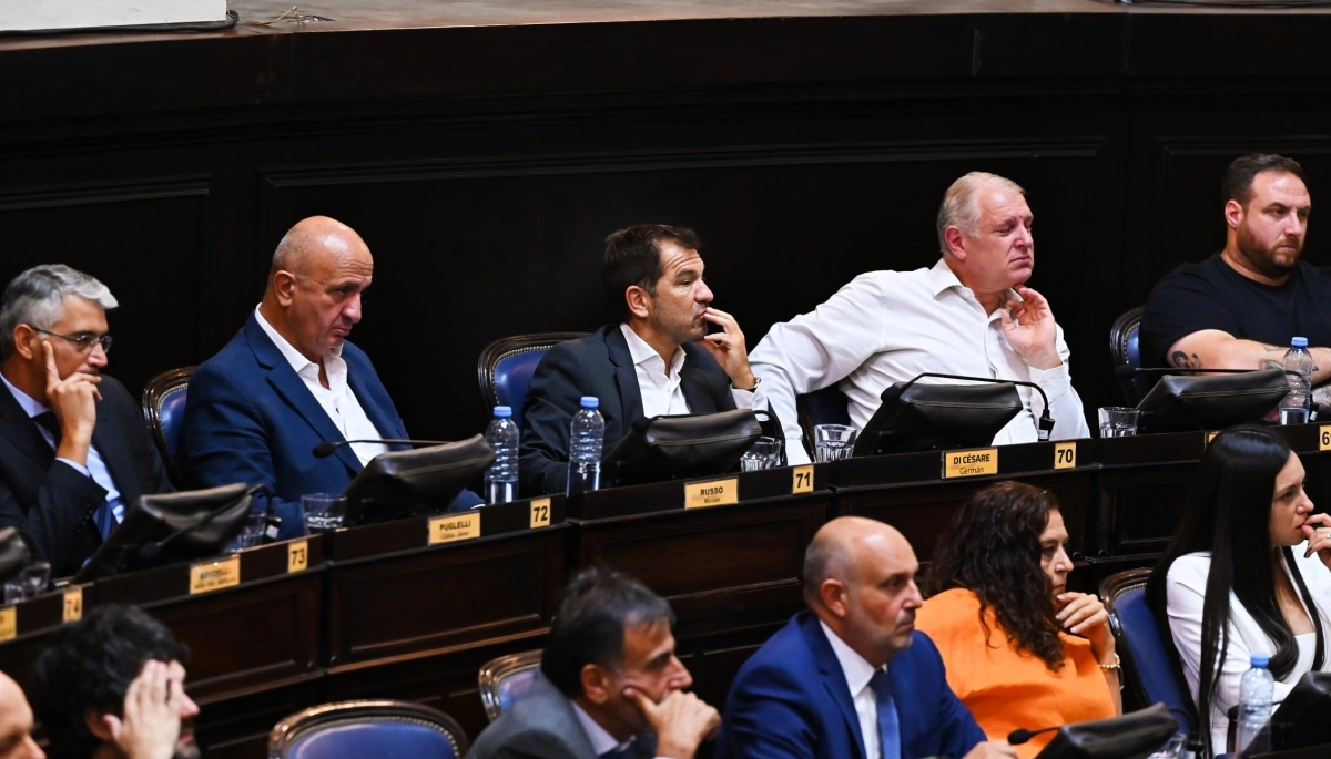 Legisladores massistas advierten olas de despidos en la industria por culpa de Milei