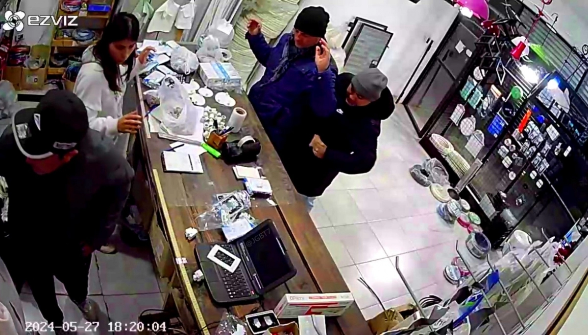 Inseguridad en Presidente Perón: armados y a cara descubierta, robaron un comercio y bolsiquearon a un cliente