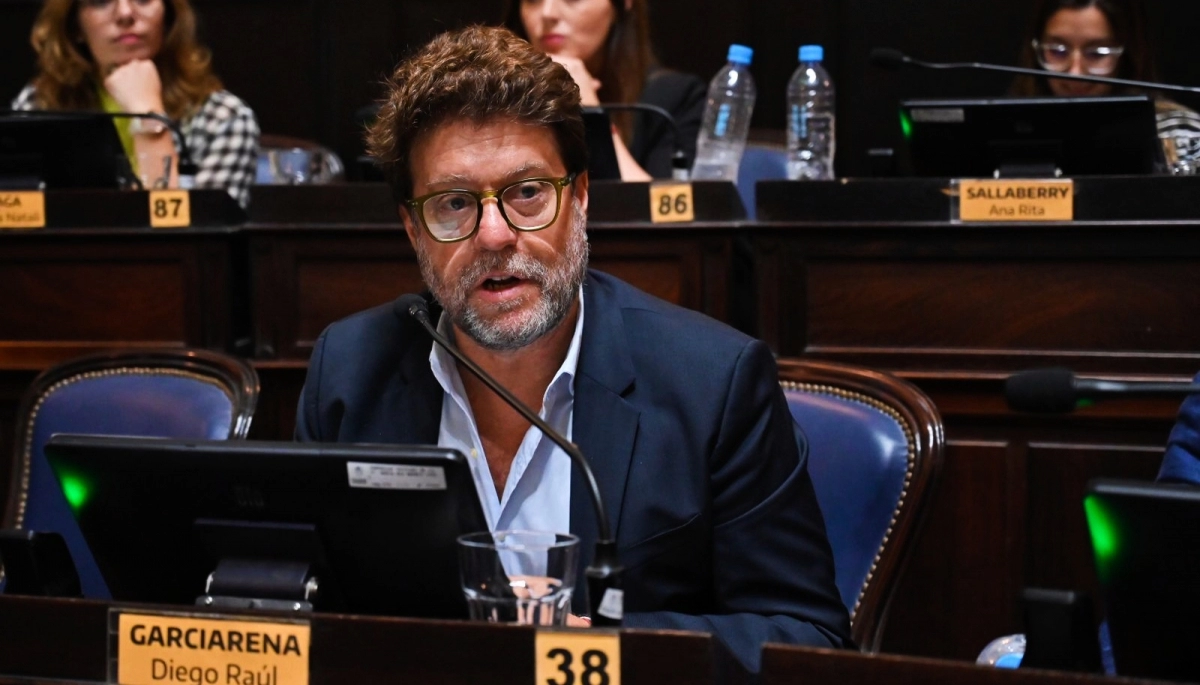 Garciarena apuntó contra la suba de impuestos: “Milei y Kicillof son lo mismo”