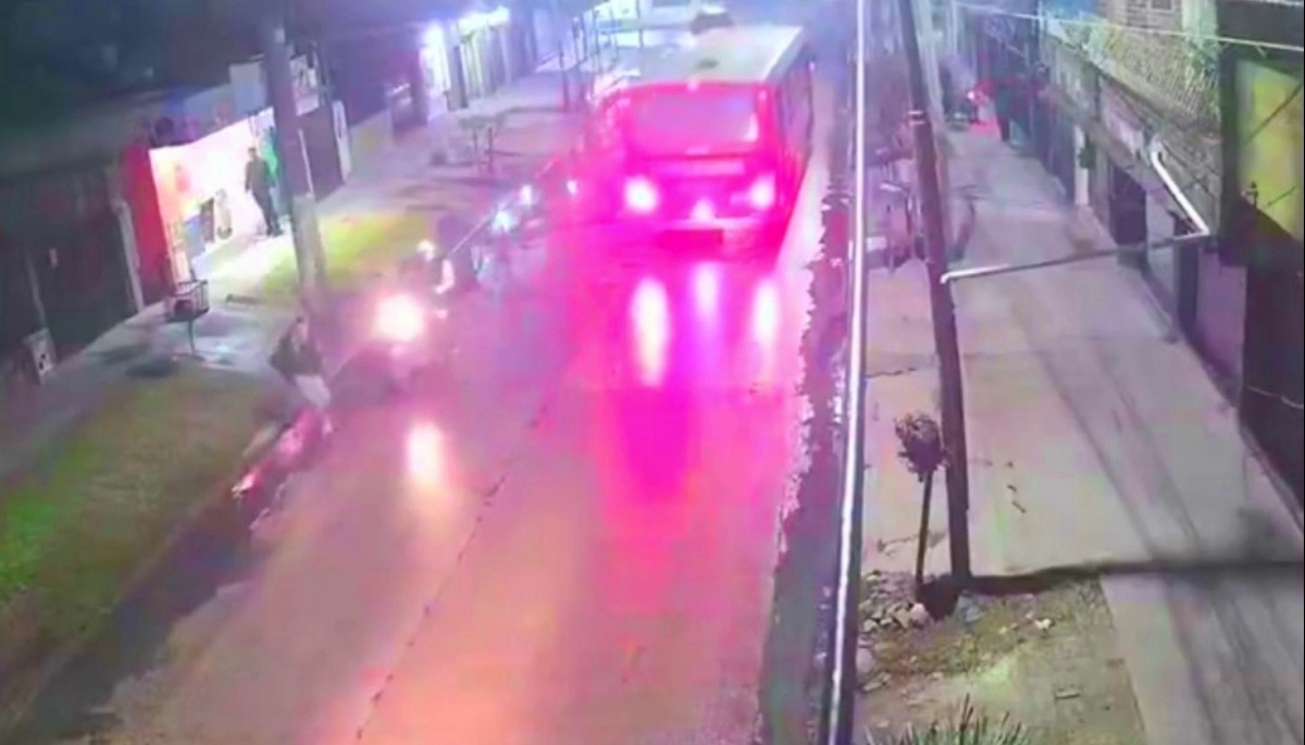 Más inseguridad en Quilmes: en busca de ofertas, motochorros hicieron un 2x1 de víctimas