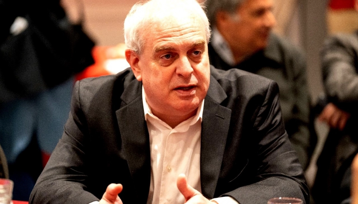 “Tenés el síndrome del comentarista”: Rabinovich apuntó contra Pulti por el proyecto de indemnización laboral
