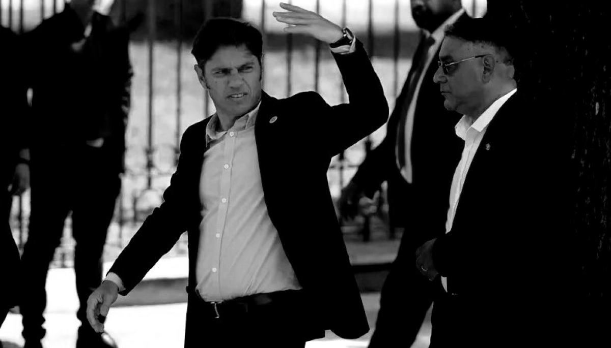 Con el papa Francisco como estrella, Kicillof inicia una estrategia para opacar a Milei en Europa