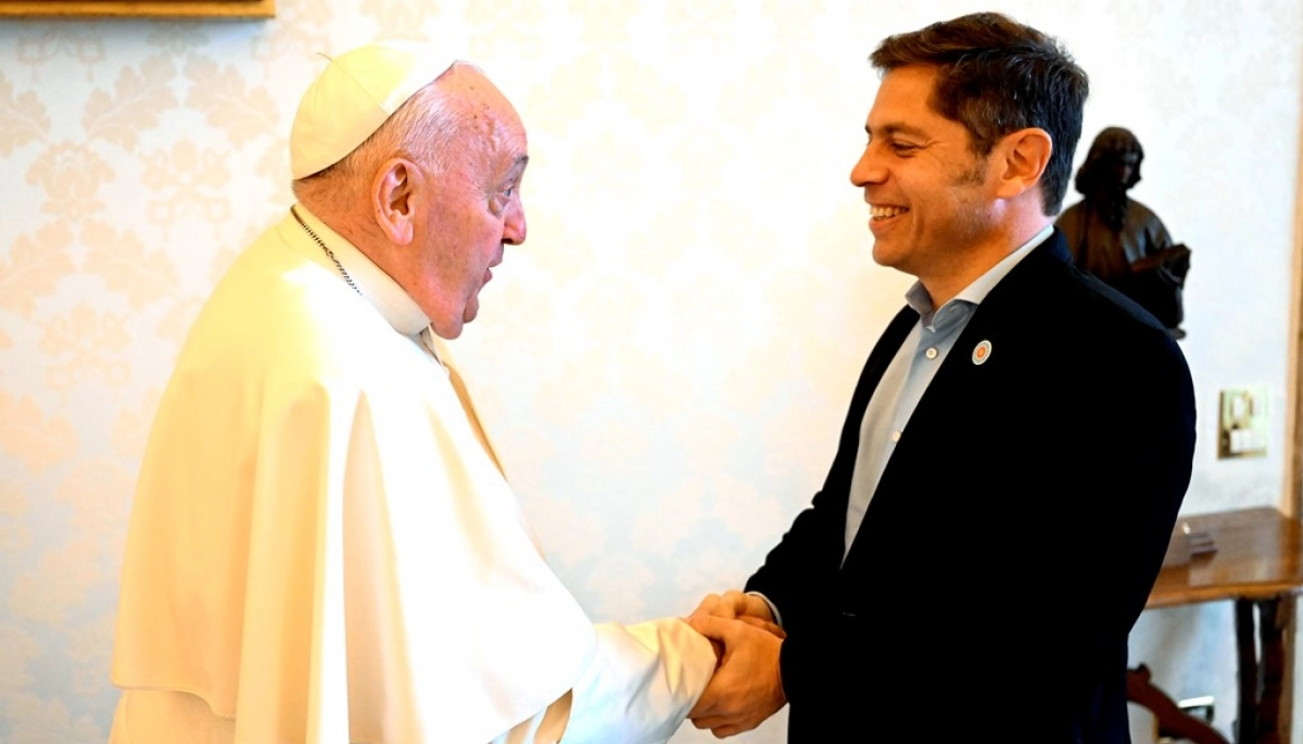 Con la Ley Bases de reojo, Kicillof visitó al papa Francisco en el Vaticano