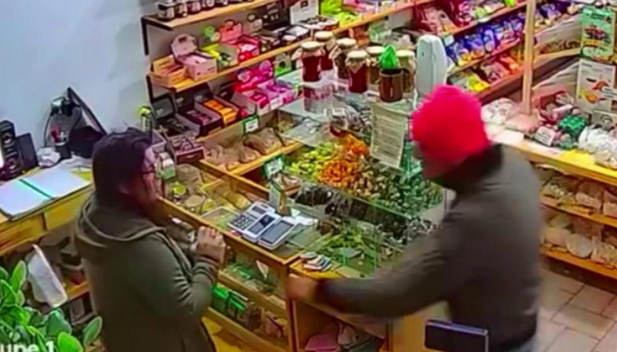 Violento asalto en un comercio de Morón: "Dame la plata y tirate al piso"