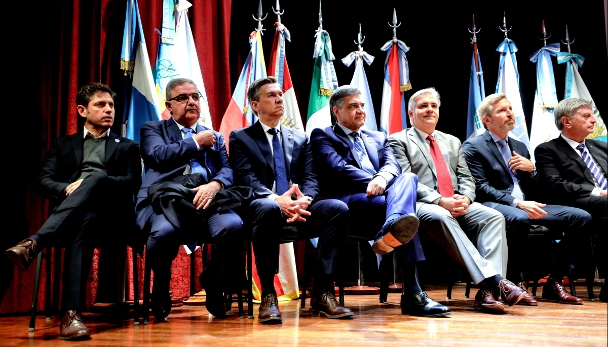 Kicillof puso la firma a un acuerdo clave junto a gobernadores de todo el país