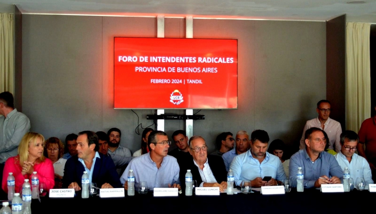 Con un plato fuerte en agenda y elecciones a la vista, se reunió el foro de intendentes radicales
