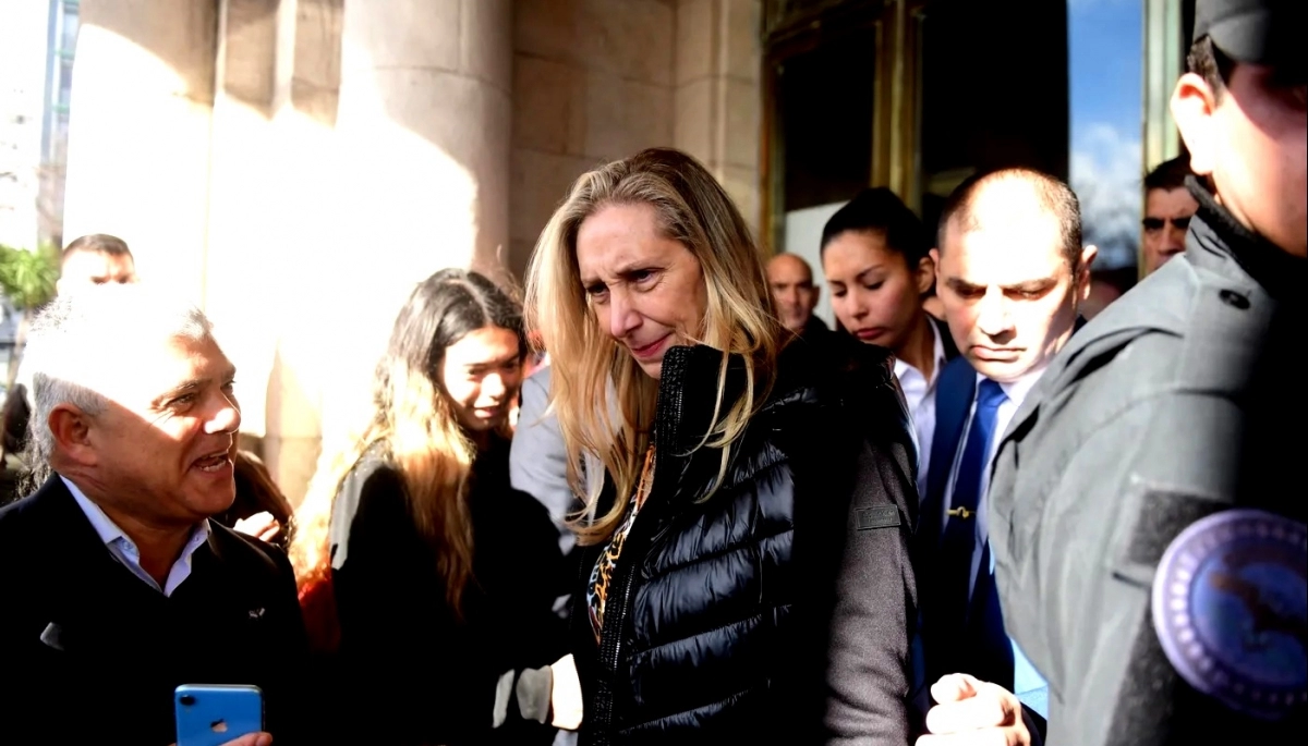 Javier y Karina Milei contentos: La Libertad Avanza tiene personería provisoria en Provincia