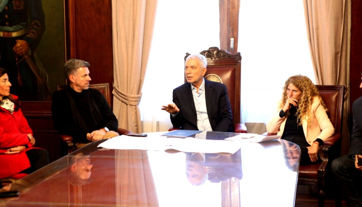 Con un plan de escrituración de parcelas, Alak da un paso clave en la regularización del Parque Industrial II de La Plata