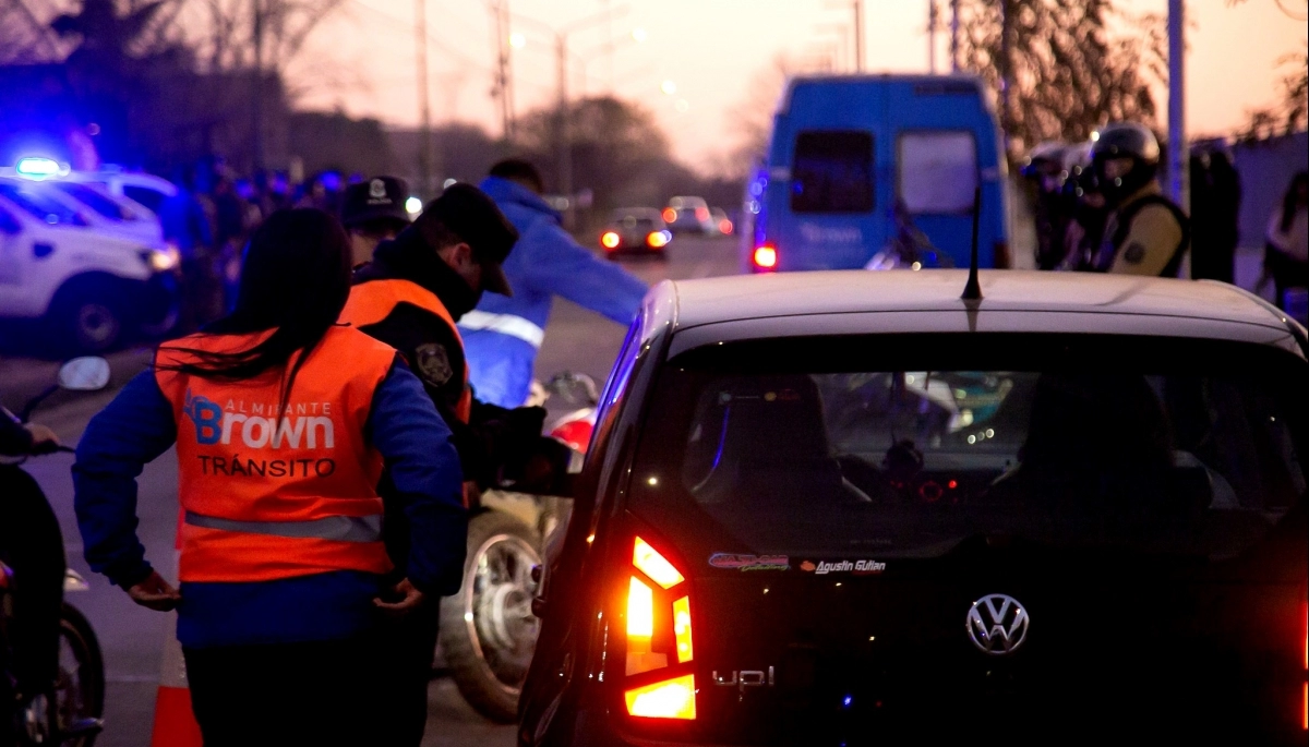 Almirante Brown acompañó los operativos policiales de prevención y control vial
