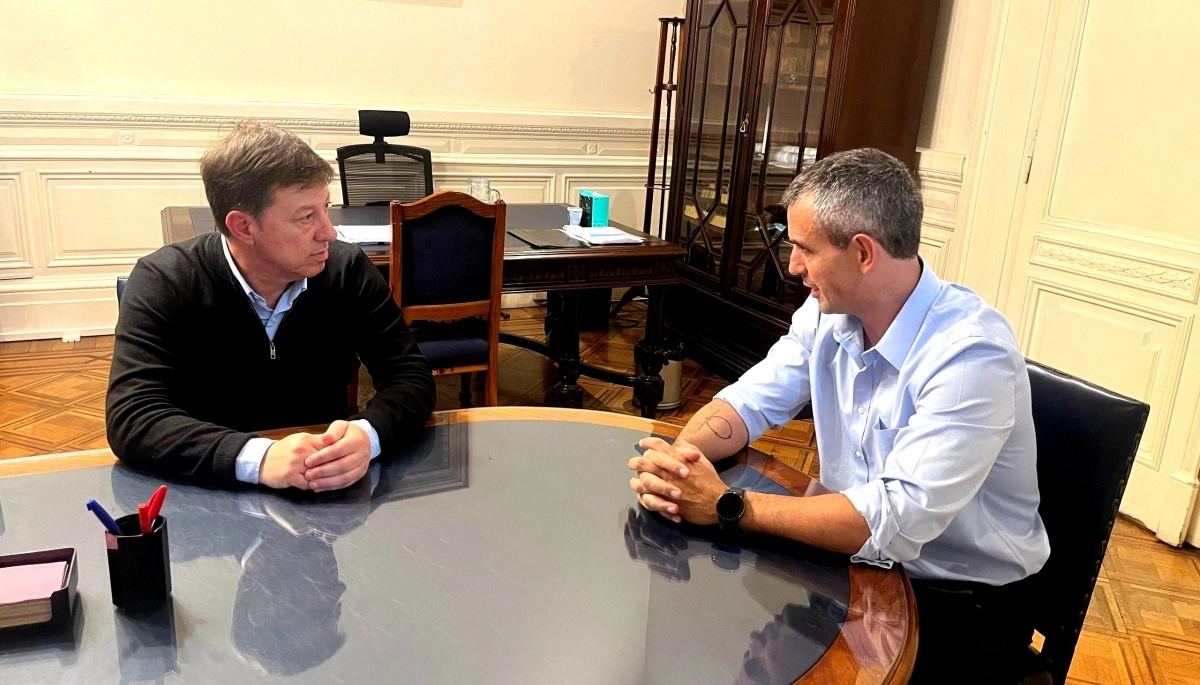 ¿Nace un neolibertario?: intendente bonaerense y una sugerente reunión con Menem en el Congreso