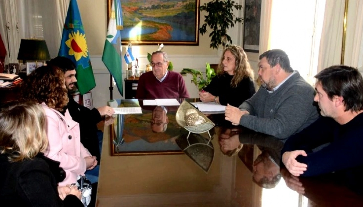 IOMA y una visita a un bastión radical del Interior bonaerense para aliviar tensiones