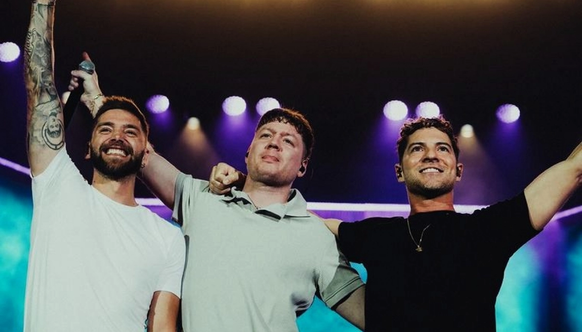 Con videoclip: Emanero, La K’onga y David Bisbal presentaron “Fama de Diabla en vivo