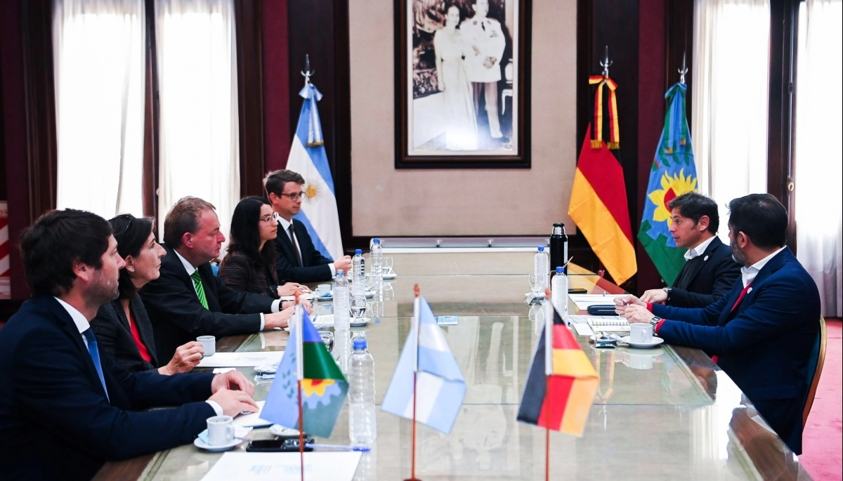 Kicillof avanza en su agenda internacional: recibió al embajador de Alemania en La Plata