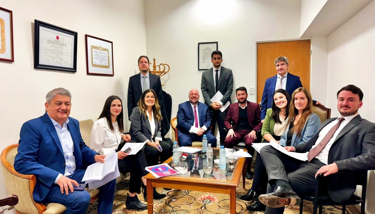 En medio de discusiones de fusión, el PRO-Libertad y La Libertad Avanza mantuvieron un encuentro