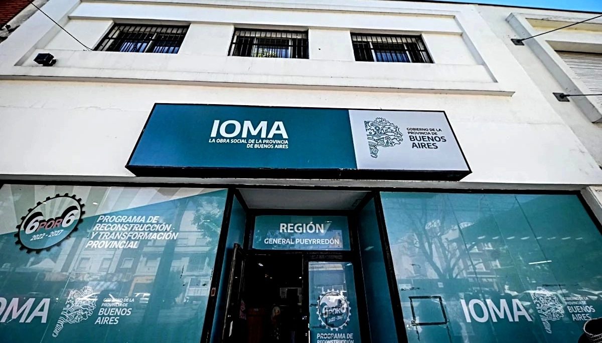 Kicillof tira un salvavidas a los alcaldes con la suba a los fondos de IOMA para hospitales municipales