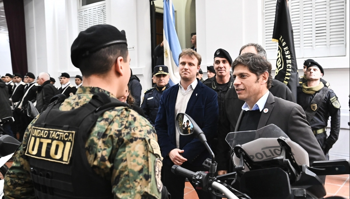 Kicillof y Wesner inauguraron una base de la UTOI y entregaron patrulleros en Olavarría