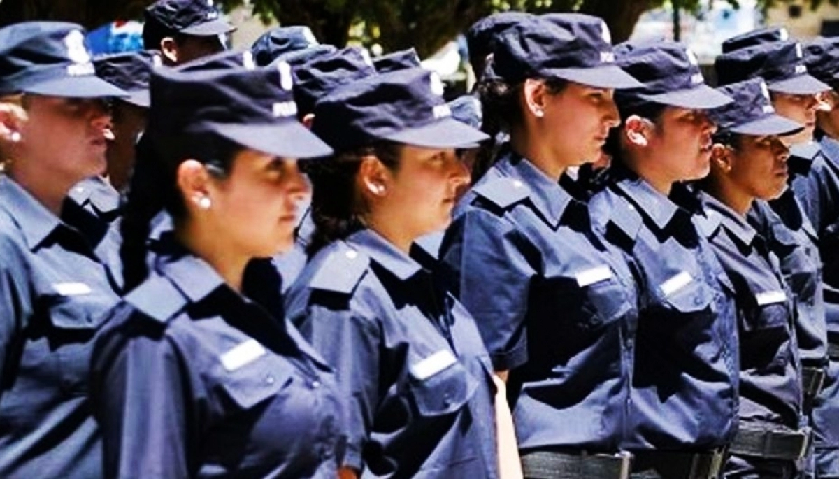 Buscan que el 10 de enero sea declarado el "Día de la Mujer Policía" en la Provincia
