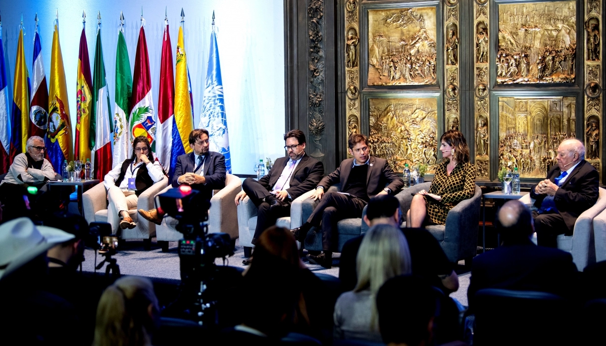 Kicillof avanza en su agenda internacional: trazó acuerdos con el intendente de Montevideo