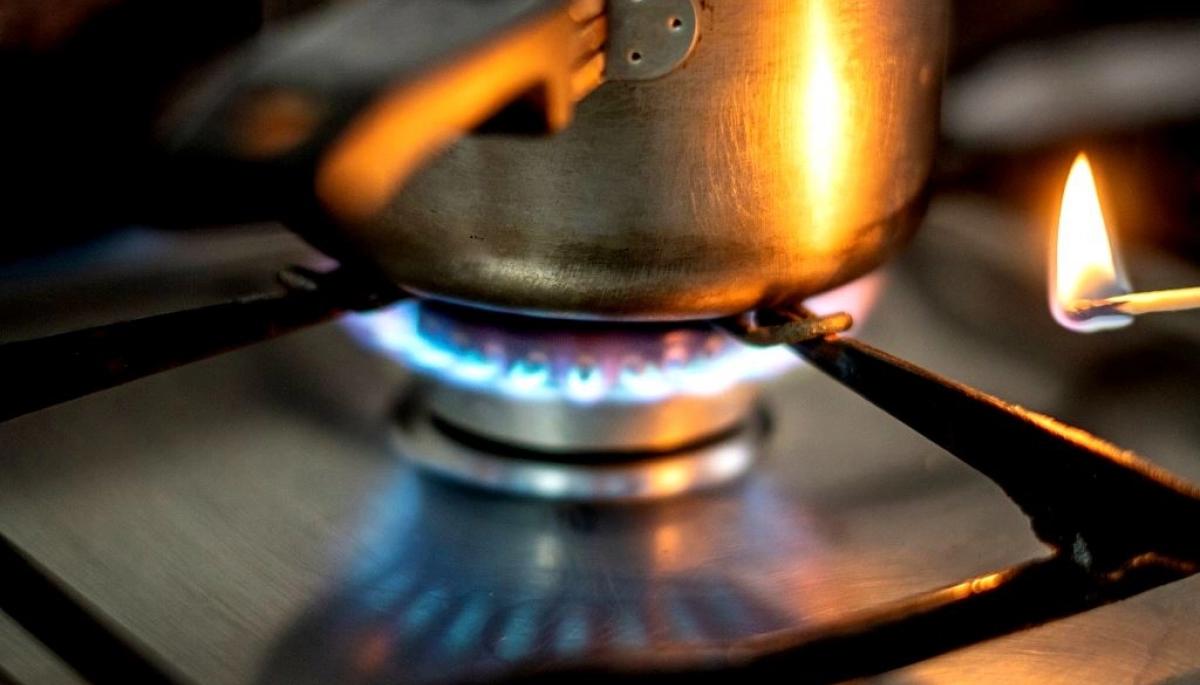 No hay bolsillo que aguante: Milei dispuso una nueva suba para las tarifas de gas y electricidad