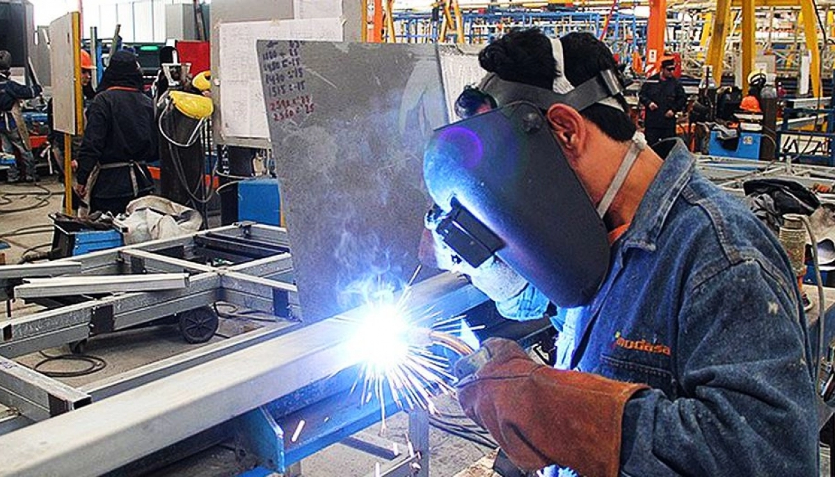 Adolfo Gonzales Chaves anunció los cursos para la Introducción Laboral a la Industria Metalmecánica