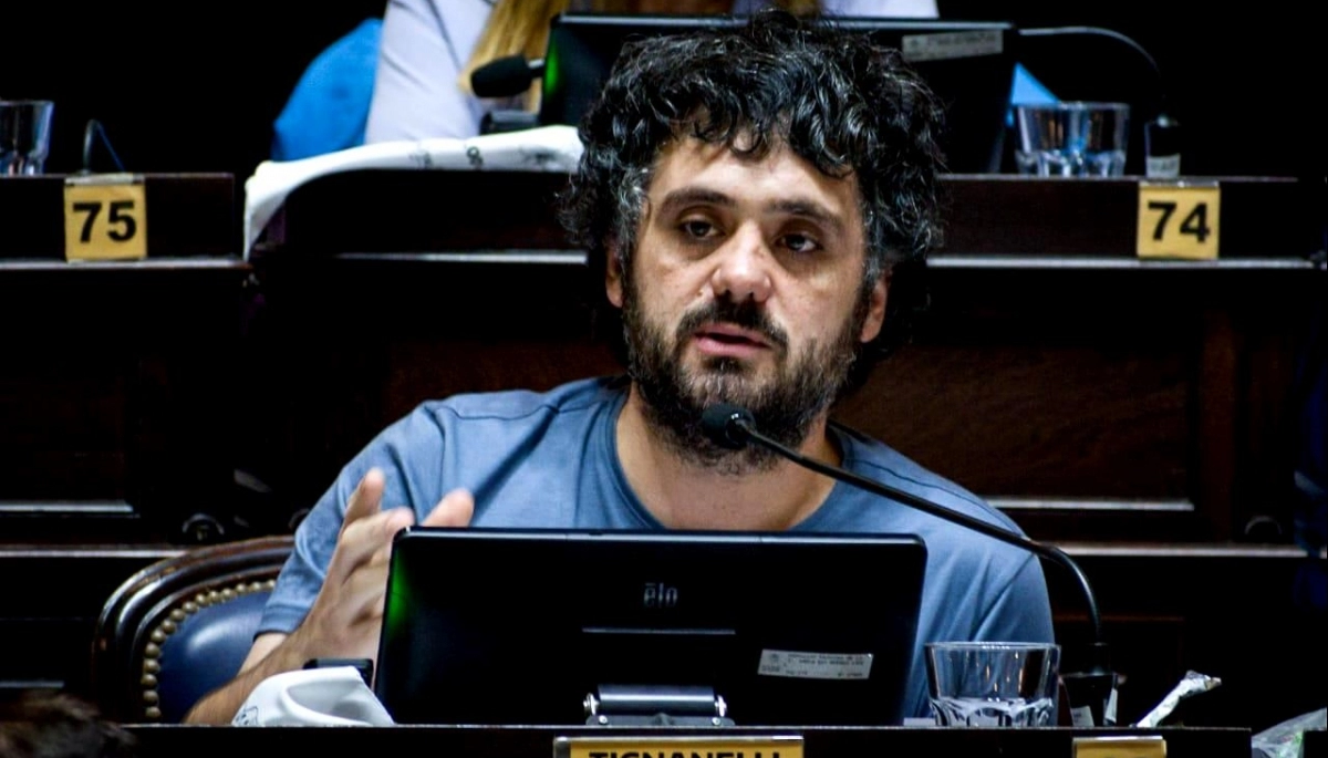 Diputado de La Cámpora cuestionó a Kicillof por “frenar” la ley de indemnizaciones: “Los aprietan y se lavan las manos”