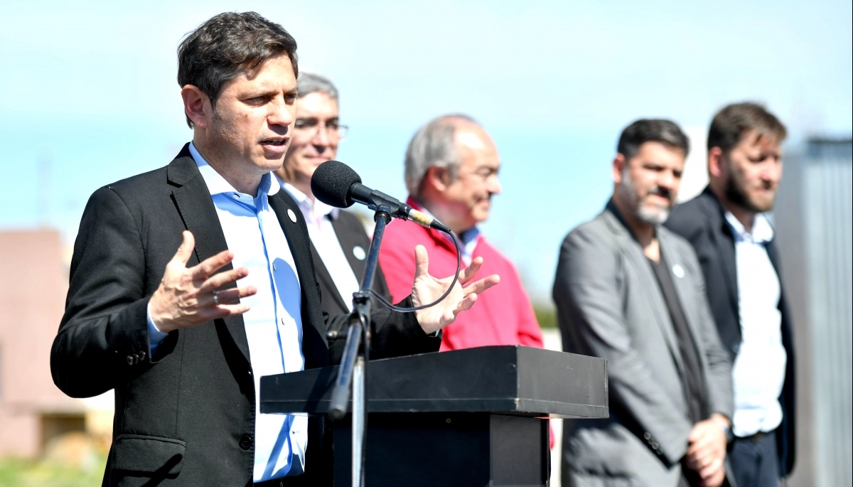 Desde Tapalqué, Kicillof aseguró que responderá con obras y viviendas a la “crueldad” de Milei