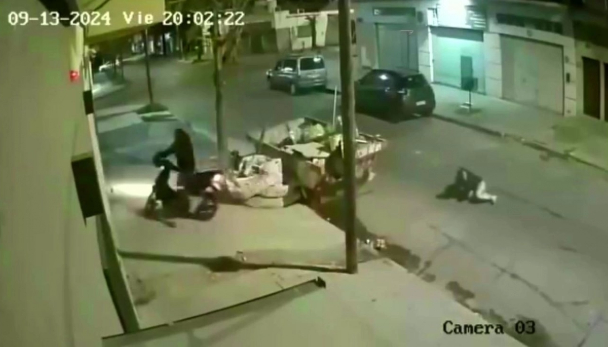 Inseguridad en Tres de Febrero: motochorros armados atacaron a una familia que regresaba de trabajar
