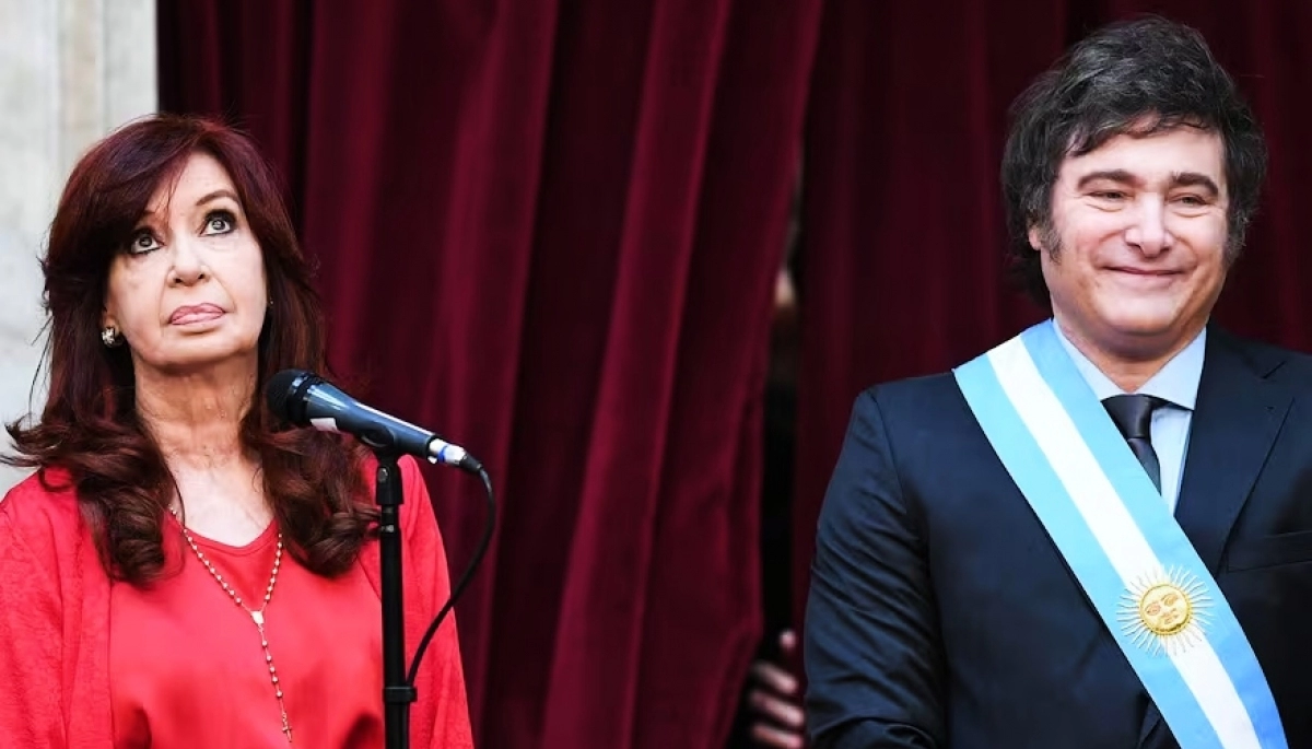Cristina y Caputo se cruzaron fuerte en redes: “Bobo”, “Quedate chillando”, “violento y misógino”