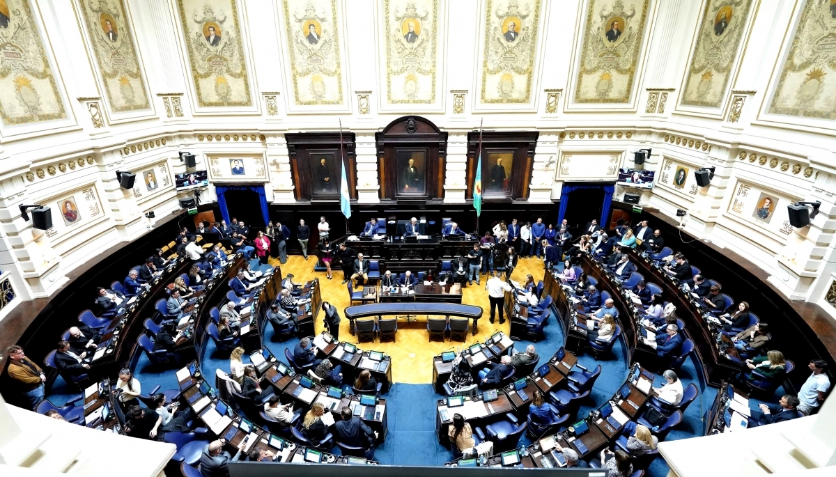 Diputados bonaerenses volvieron a las canchas: cambios en la Cámara Gesell y paridad en la Defensoría del Pueblo