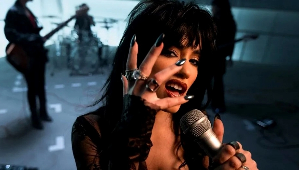 Con referencias contra Milei: Lali Espósito presentó “Fanático”, su última y polémica canción