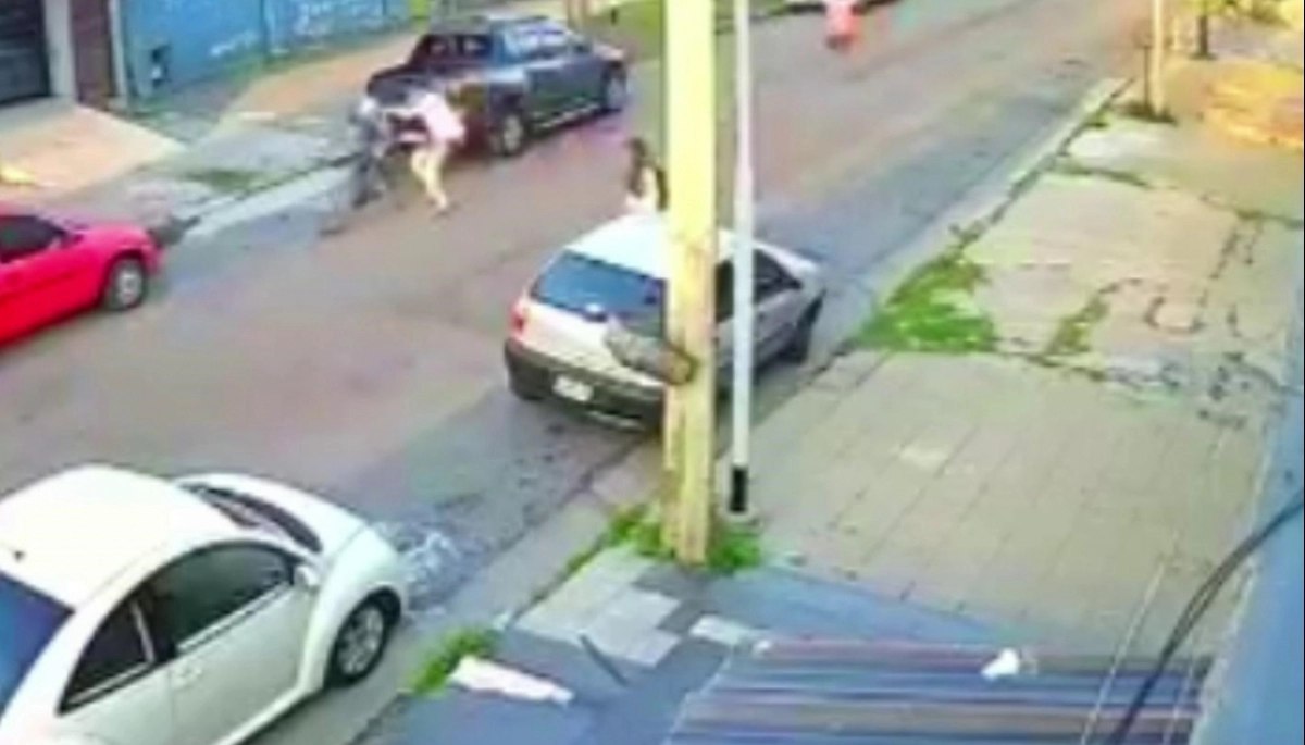 Inseguridad en Avellaneda: "bicichorro" asaltó a una adolescente y recibió el castigo de los vecinos