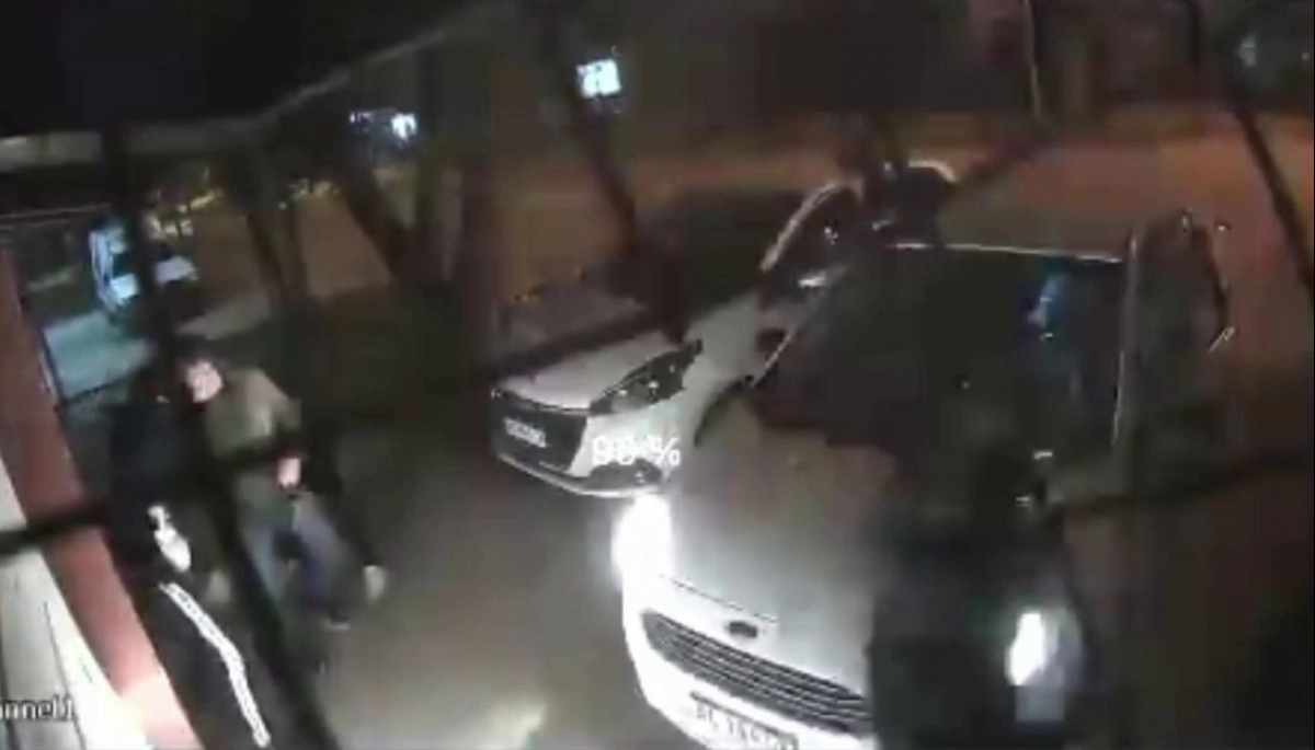 La peor bienvenida: llegaron a la casa y delincuentes armados le robaron el automóvil