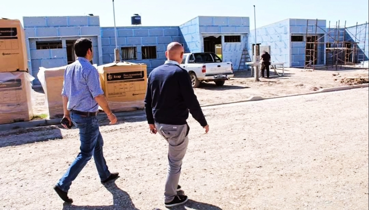 Juan Pablo García anunció que se hará un nuevo barrio con casas adjudicadas por sorteo público