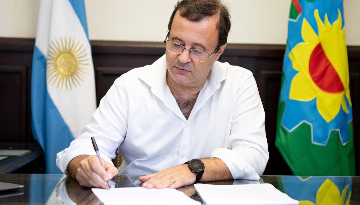 Senador bonaerense pidió “avanzar” en la discusión de las reelecciones indefinidas de intendentes