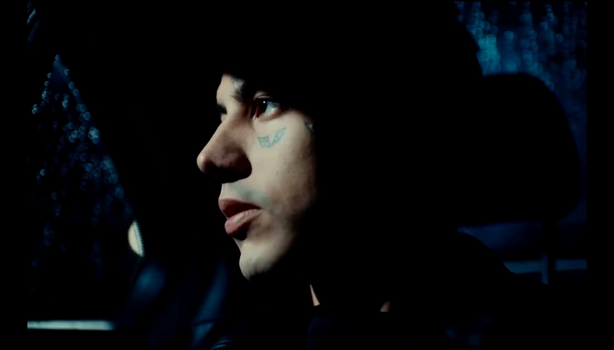 Duki habla de sus sueños y ambiciones en “Barro”, primer canción de su nuevo álbum