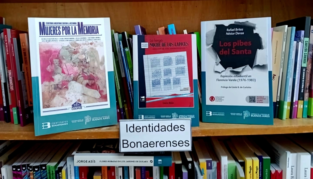 Apuntan a Kicillof por repartir libros con “material sensible” en secundarias bonaerenses