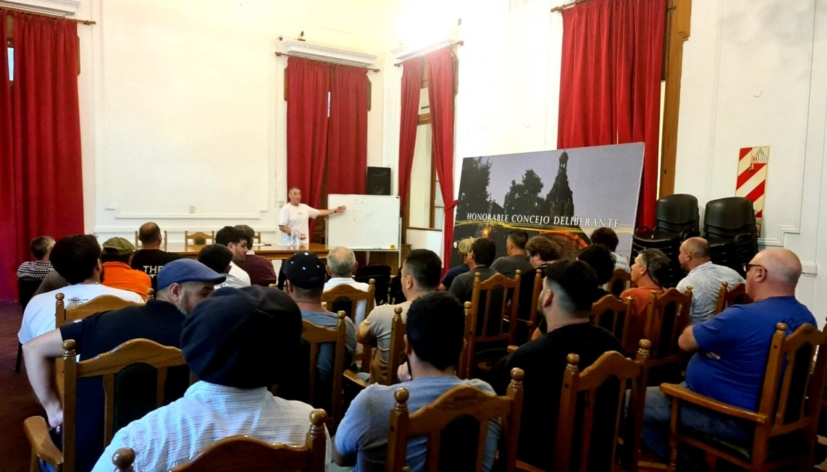 El Municipio de Pergamino organizó una capacitación para conductores de maquinaria vial