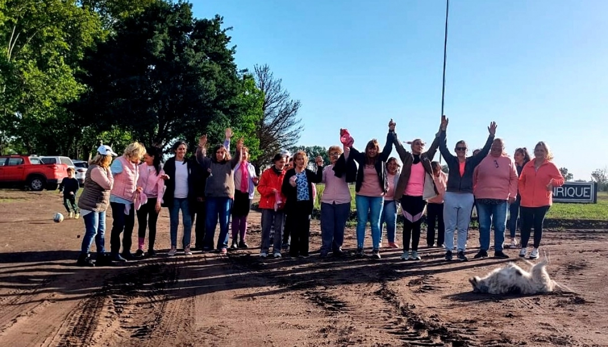 25 de Mayo: se realizó una caminata y bicicleteada para apoyar la lucha contra el cáncer de mama