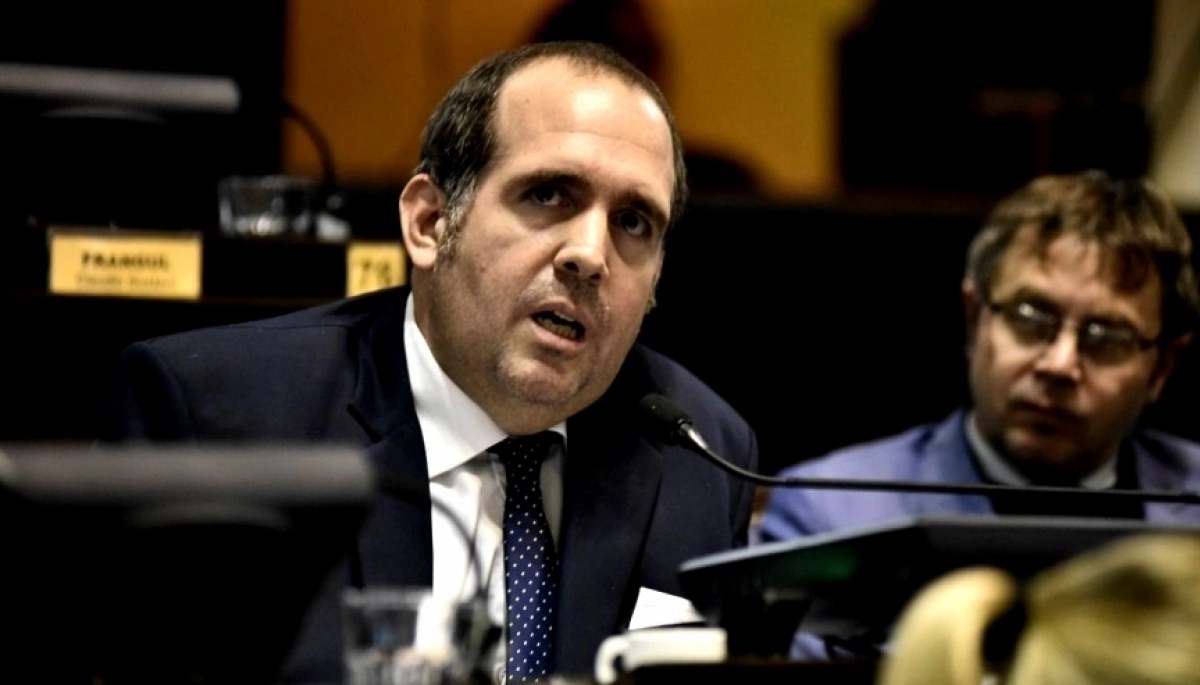 Diputado bonaerense definió como “un mamarracho” la ley fiscal 2025 de Kicillof