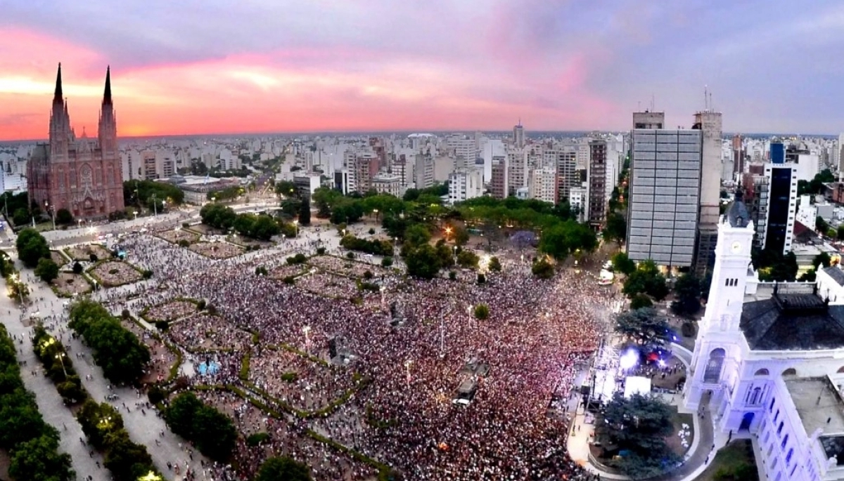 La Plata celebra su 142° aniversario: Premio Dardo Rocha, show de Estelares y Guasones y mapa de festejos