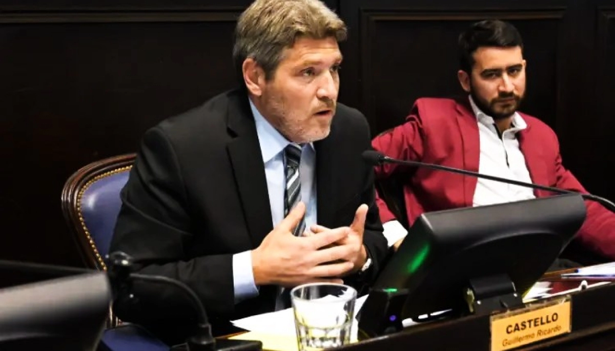 Castello adentro: Romo le dio la bienvenida al nuevo refuerzo de La Libertad Avanza en la Legislatura