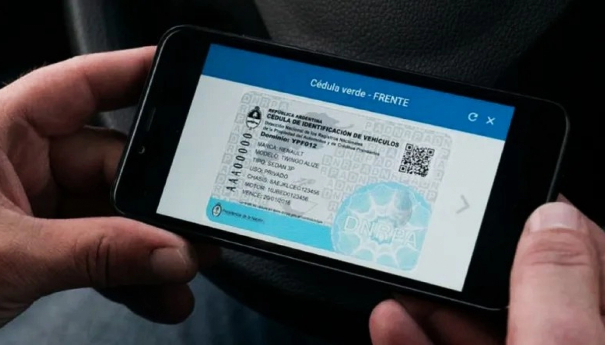 Llegó la cédula azul digital: cómo habilitar a otra persona a conducir con la app "Mi Argentina"