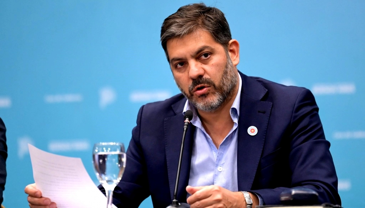 Bianco habló sobre el desdoblamiento de elecciones en Provincia y la reelección indefinida de intendentes
