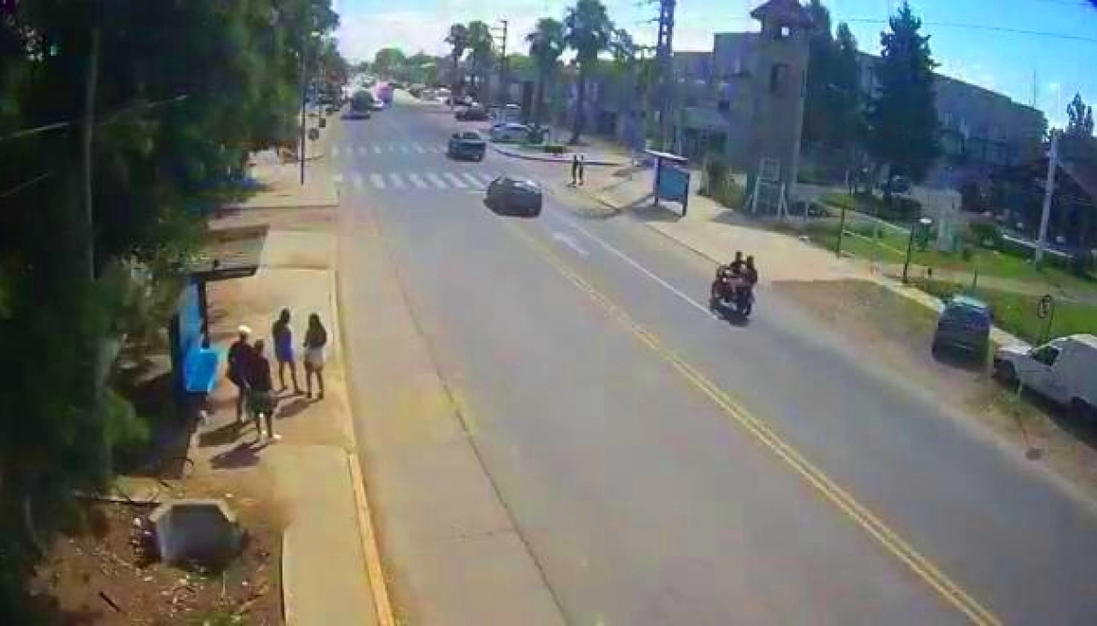 Ladrón prófugo de la Justicia fue detenido por realizar maniobras peligrosas con la moto