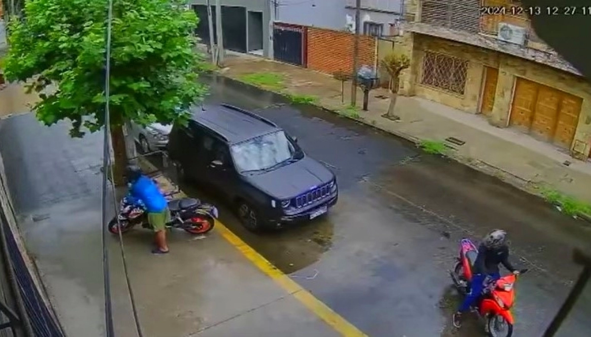 Récord en Tres de Febrero: en diez segundos se robaron una moto estacionada