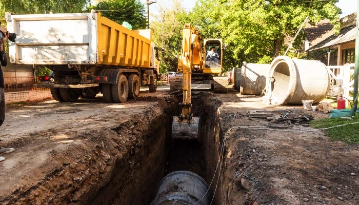 Nuevos desagües pluviales: La Provincia licitó obras hídricas para el barrio 17 de Octubre de Alberti