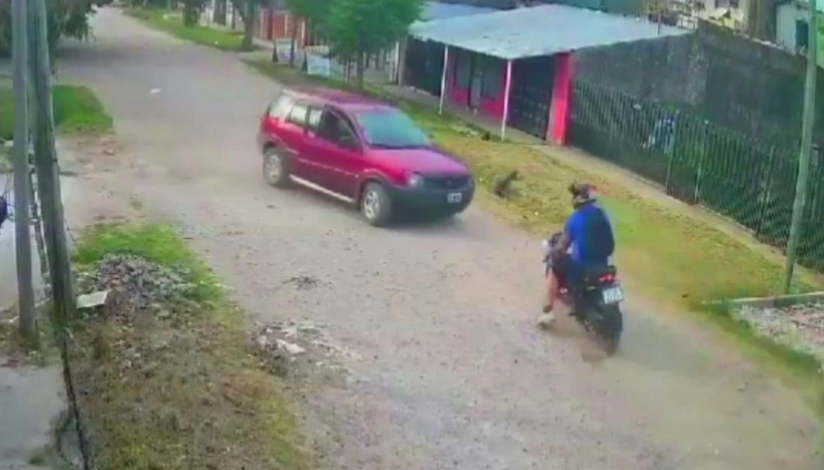 Inseguridad en Morón: jóvenes armados atropellaron a motoquero para robarle