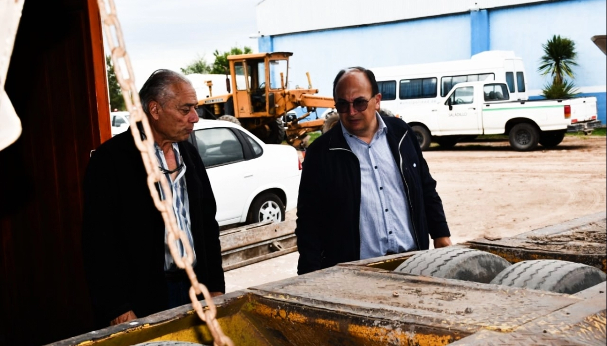 Mantenimiento Vial: Salomón recorrió los talleres del Corralón Municipal de Saladillo